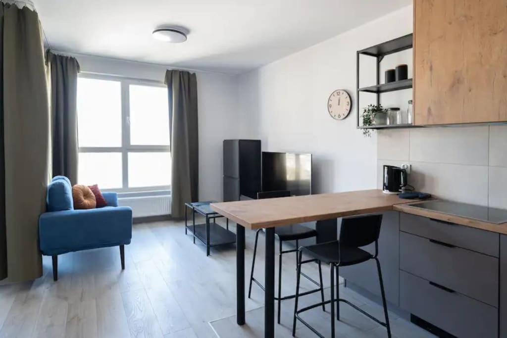 Urban Chic - City Center - One Bedroom Apartment - Opolska คาโตวีตเซ ภายนอก รูปภาพ